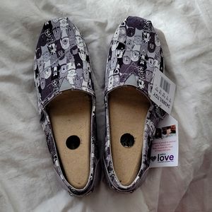 BOBS Sketchers for Dogs slip on shoes NWT